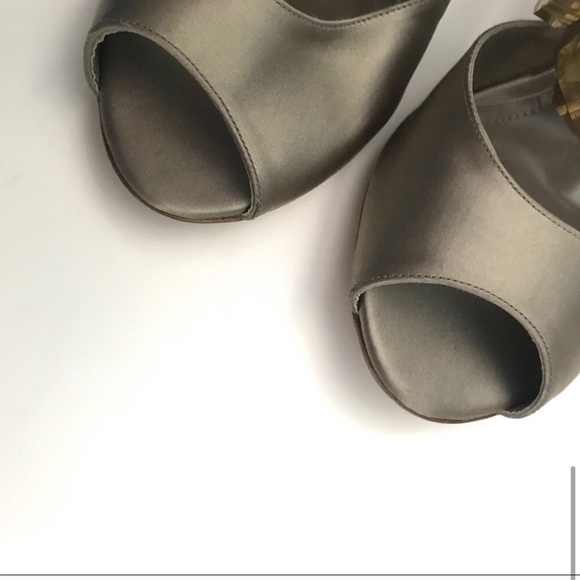 Burberry Citrine Crystal Satin Peep Toe Heels 41 - Picture 11 of 16